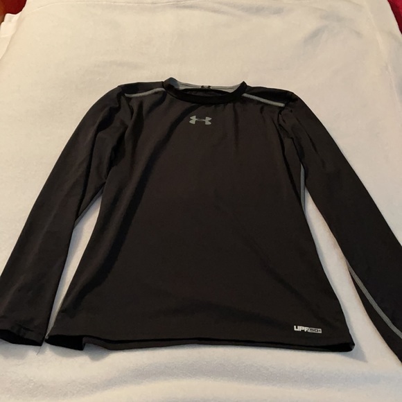 Layer up with Under Armour - Picture 4 of 4